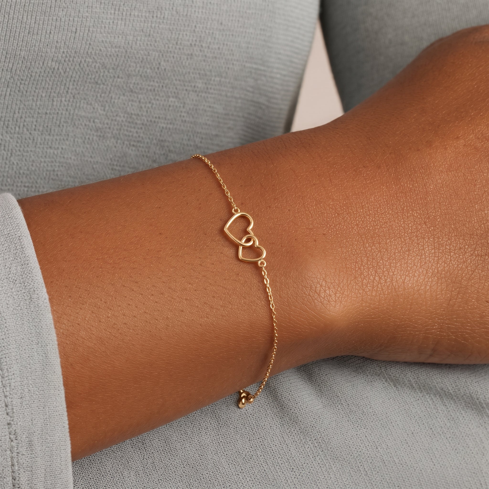 Dainty Interlocking Double Heart Bracelet