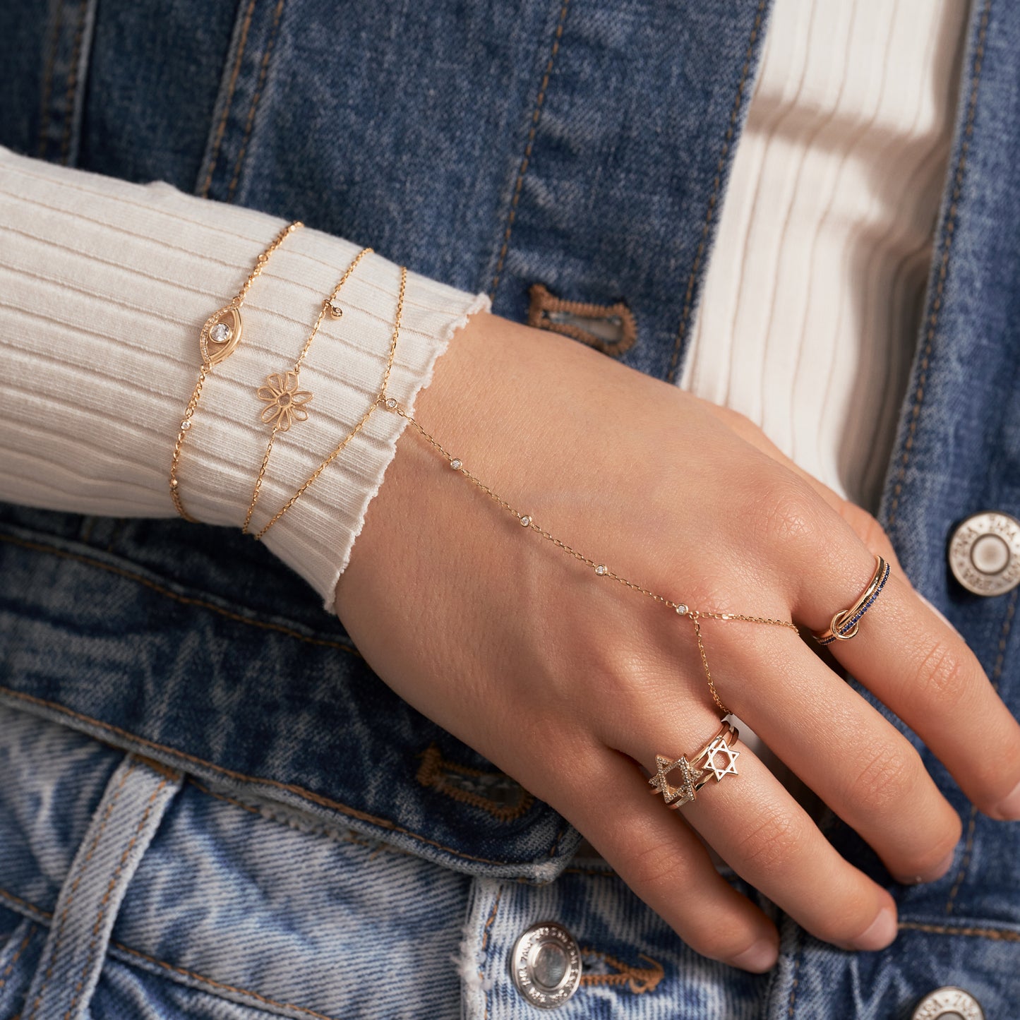 Daisy Flower Bracelet with Diamond in 14k Solid Gold