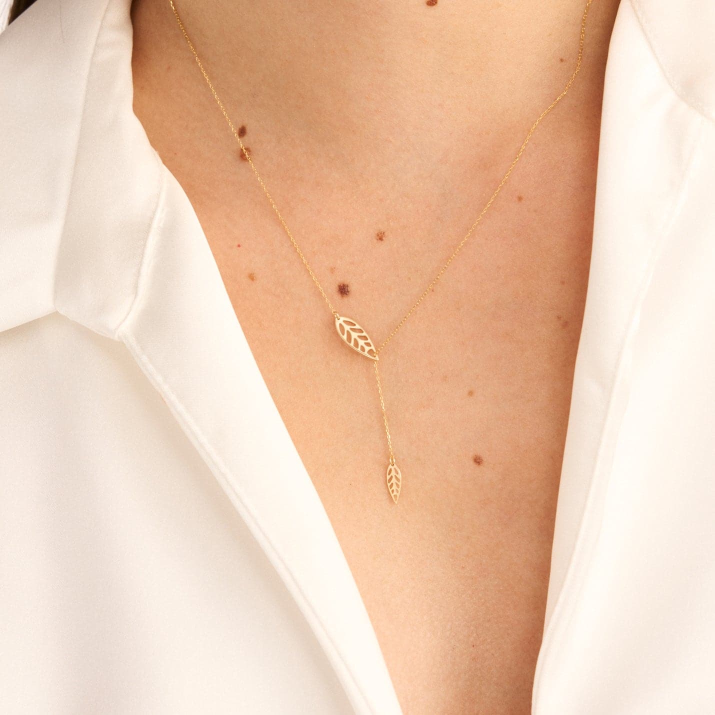 Leaf Lariat Necklace in 14K Solid Gold