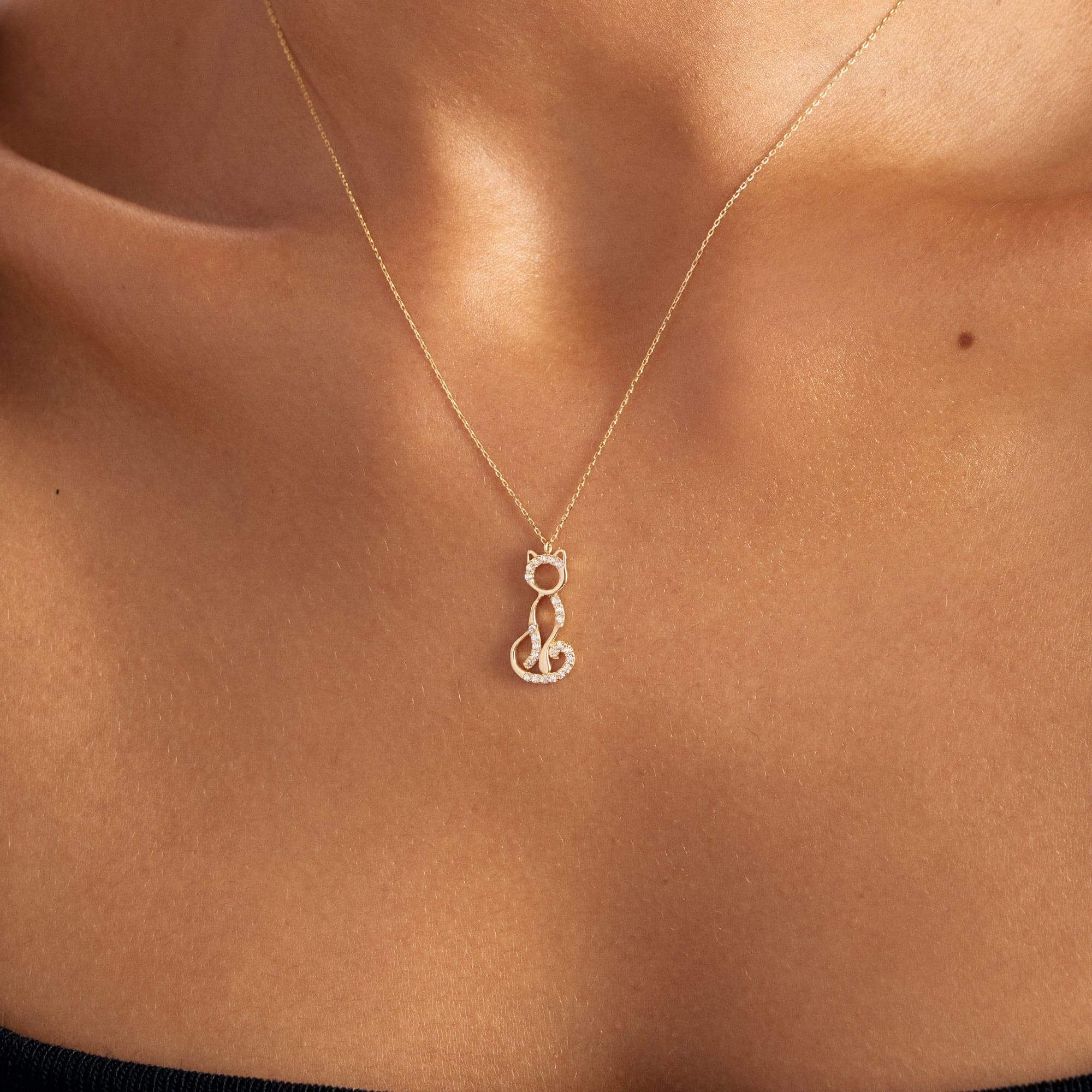 Cat Pendant Necklace