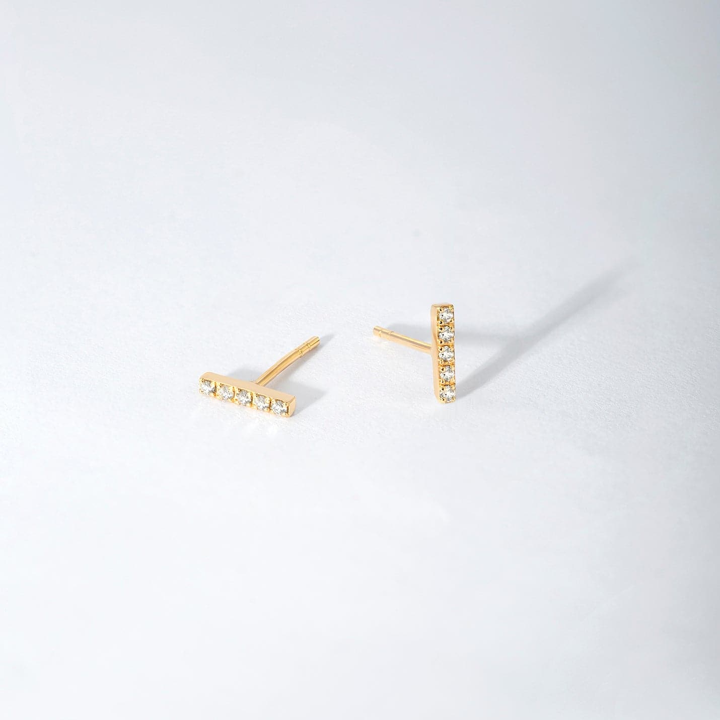 1/10 CT. T.W. Diamond Bar Stud Earrings