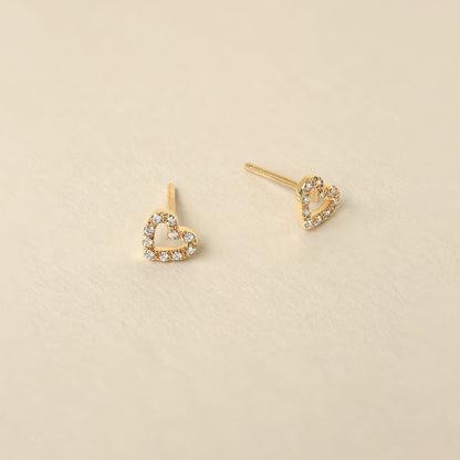 1/10 CT. T.W. Diamond Heart Stud Earrings in 14K Solid Gold