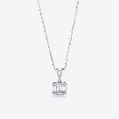 Collier carré en diamant en Or Massif 14 carats.