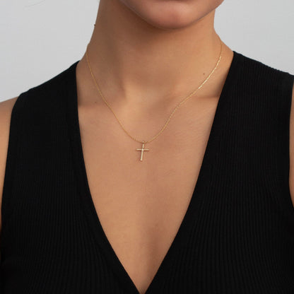 Collier croix solitaire en diamant en or blanc 14 carats (0,01 ct. p.m.).