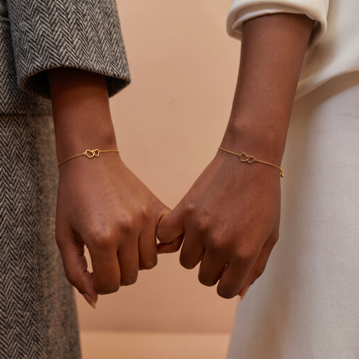Dainty Interlocking Double Heart Bracelet