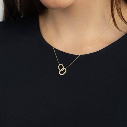 Interlocking Circles Pendant Necklace