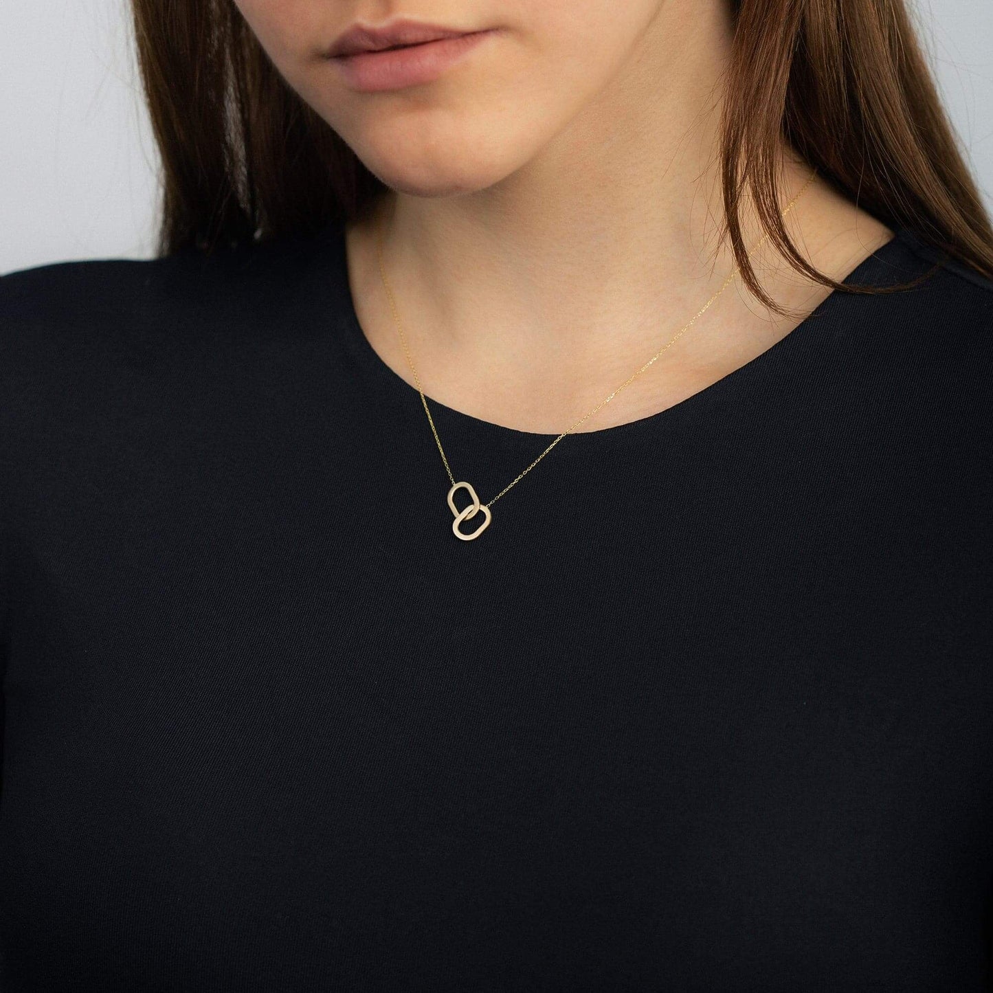 Interlocking Circles Pendant Necklace in 14K Solid Gold