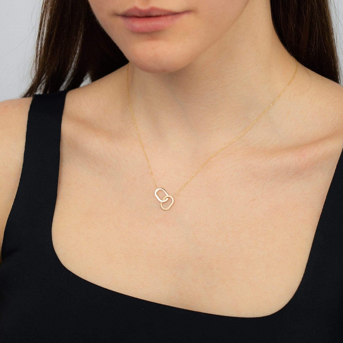 Interlocking Circles Pendant Necklace in 14K Solid Gold