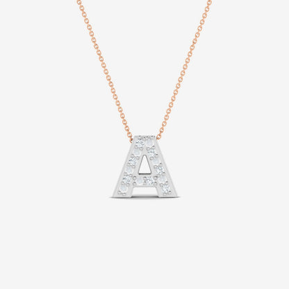 Collier initial audacieux avec un pavage de diamants en or 14 carats