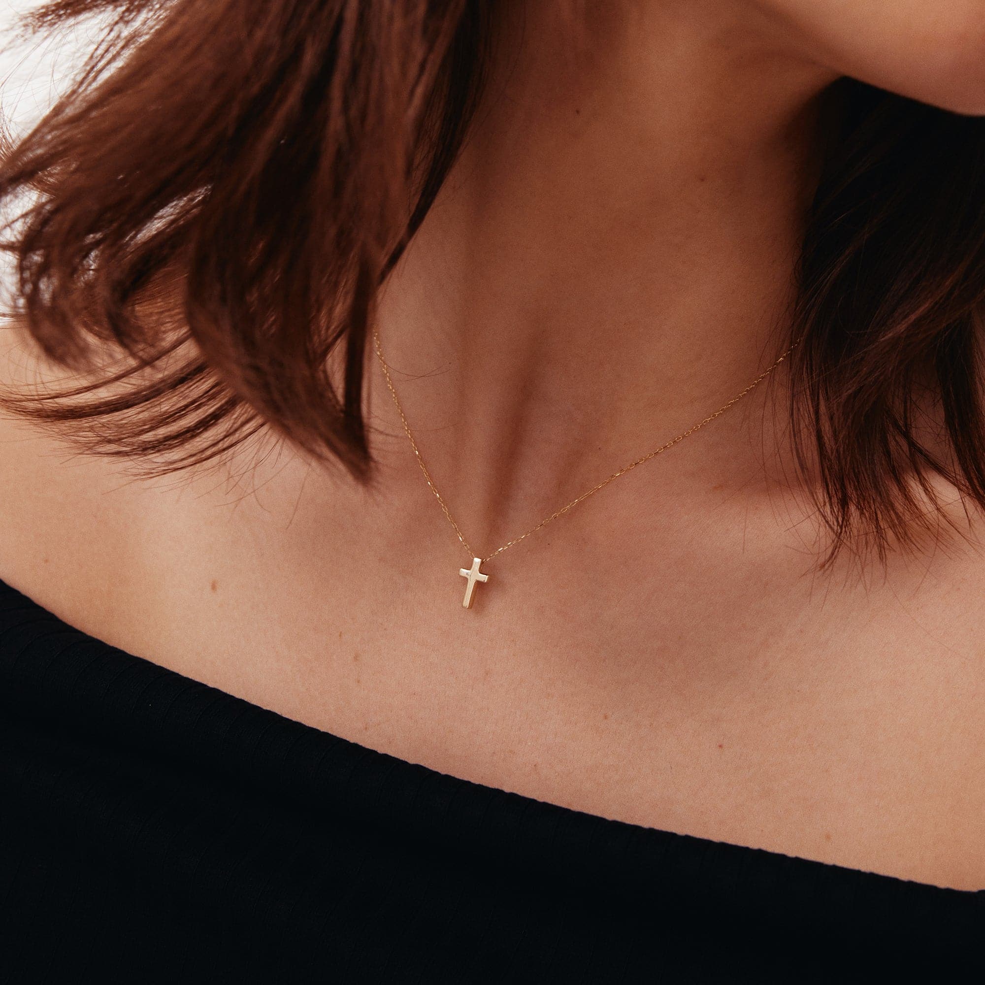 Gelin Tiny Cross Necklace in 14K Gold