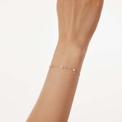 Bracelet de station avec pierres de naissance en or 14 carats