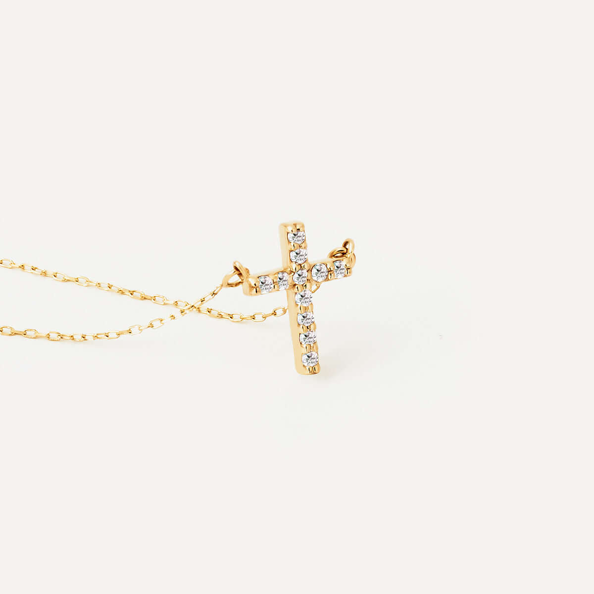 Collier croix pavé de diamants en or massif 14 carats