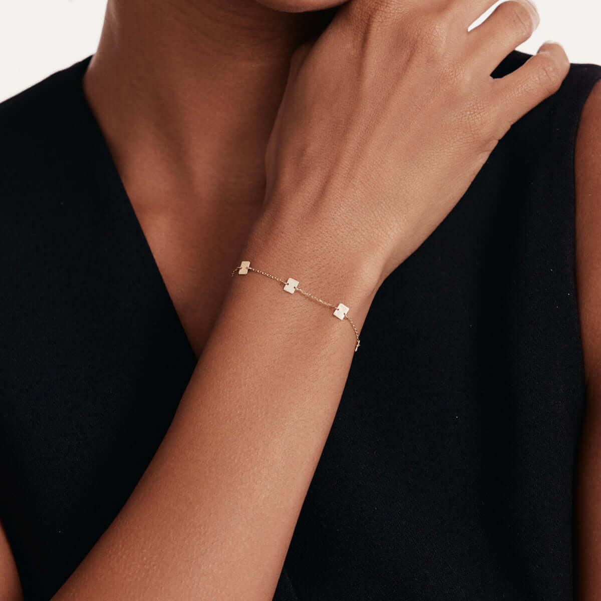 Square Disc Station Bracelet in 14K Solid Gold