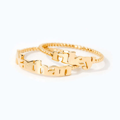 Bague personnalisée avec nom en lettres cursives en or massif 14 carats