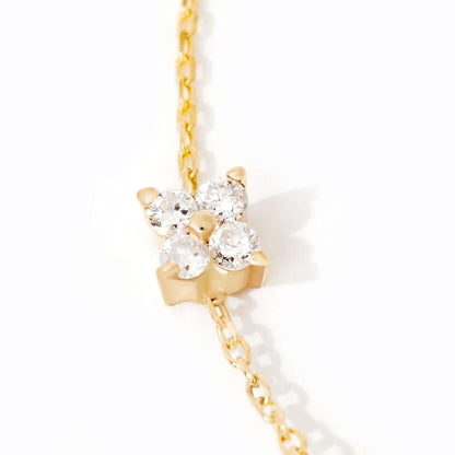 Collier prénom diamant avec fleur en or massif 14 carats