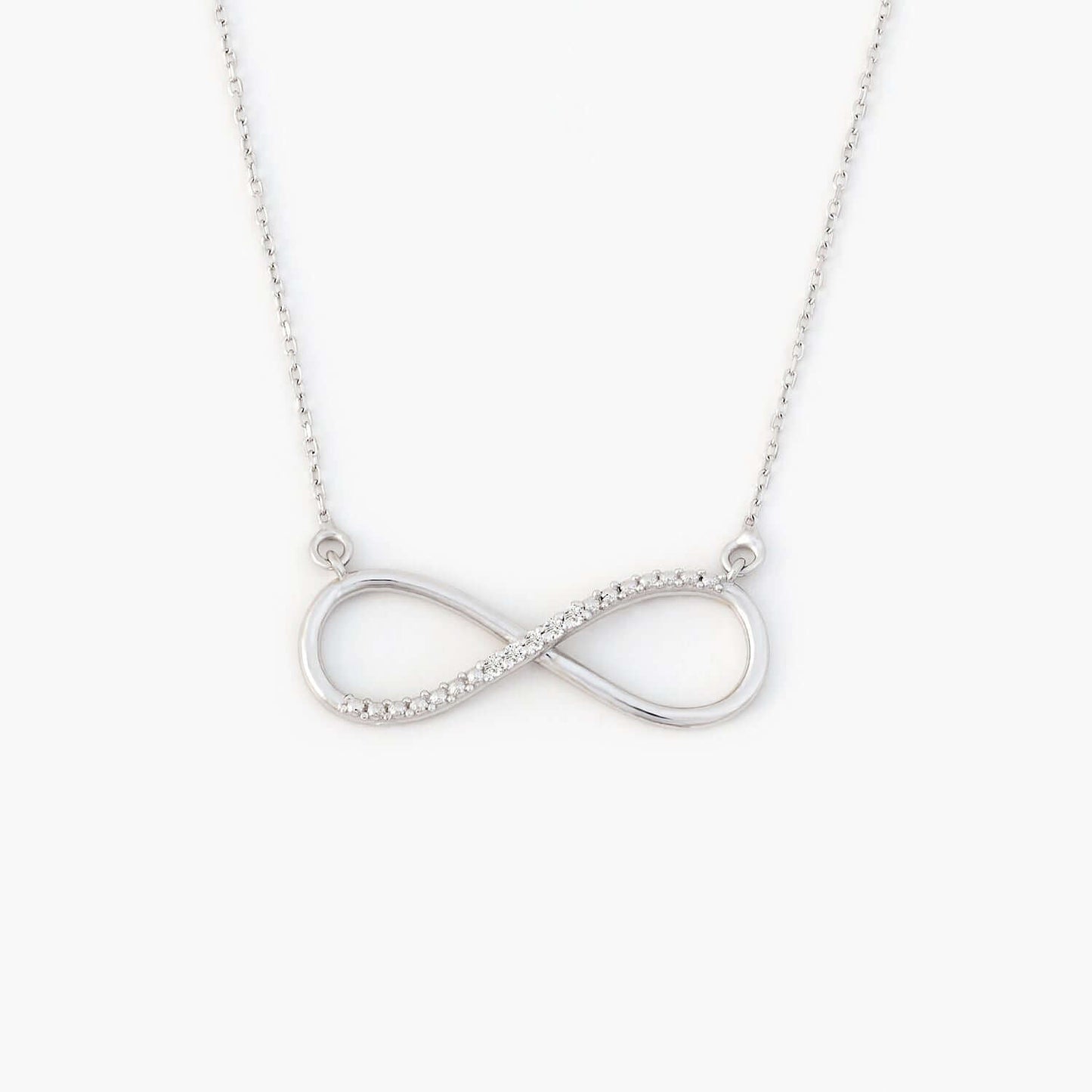 Collier Infinity en or blanc 14 carats avec diamants