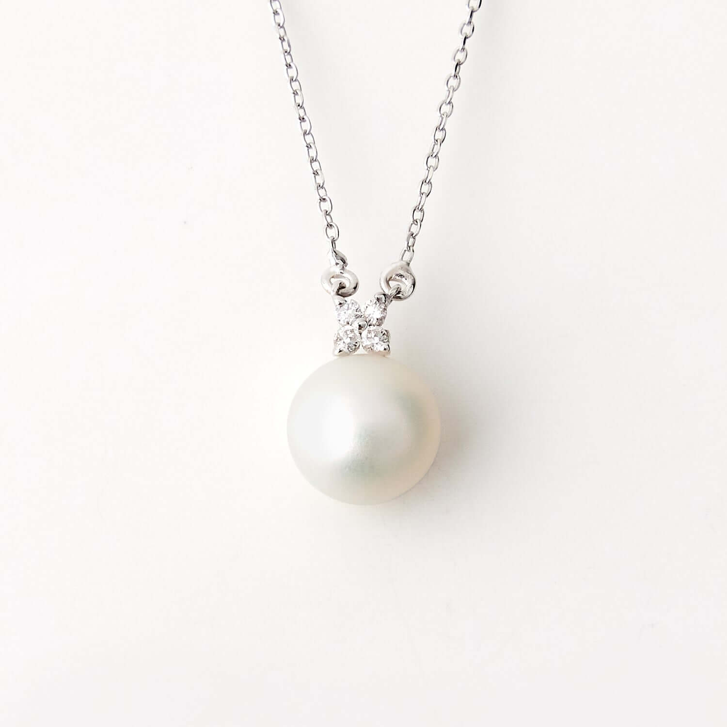 Diamond Bloom and Pearl Necklace