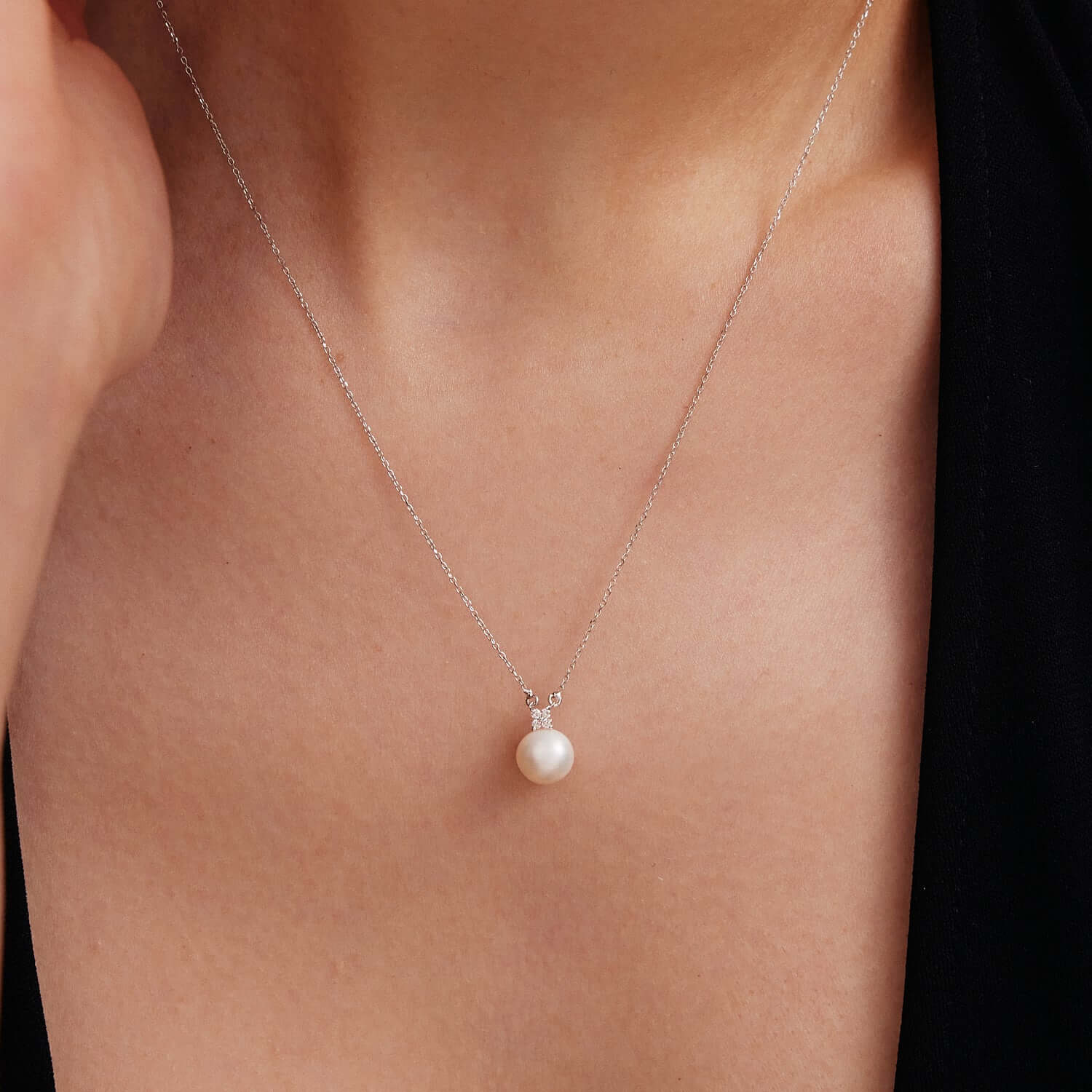Diamond Bloom and Pearl Necklace