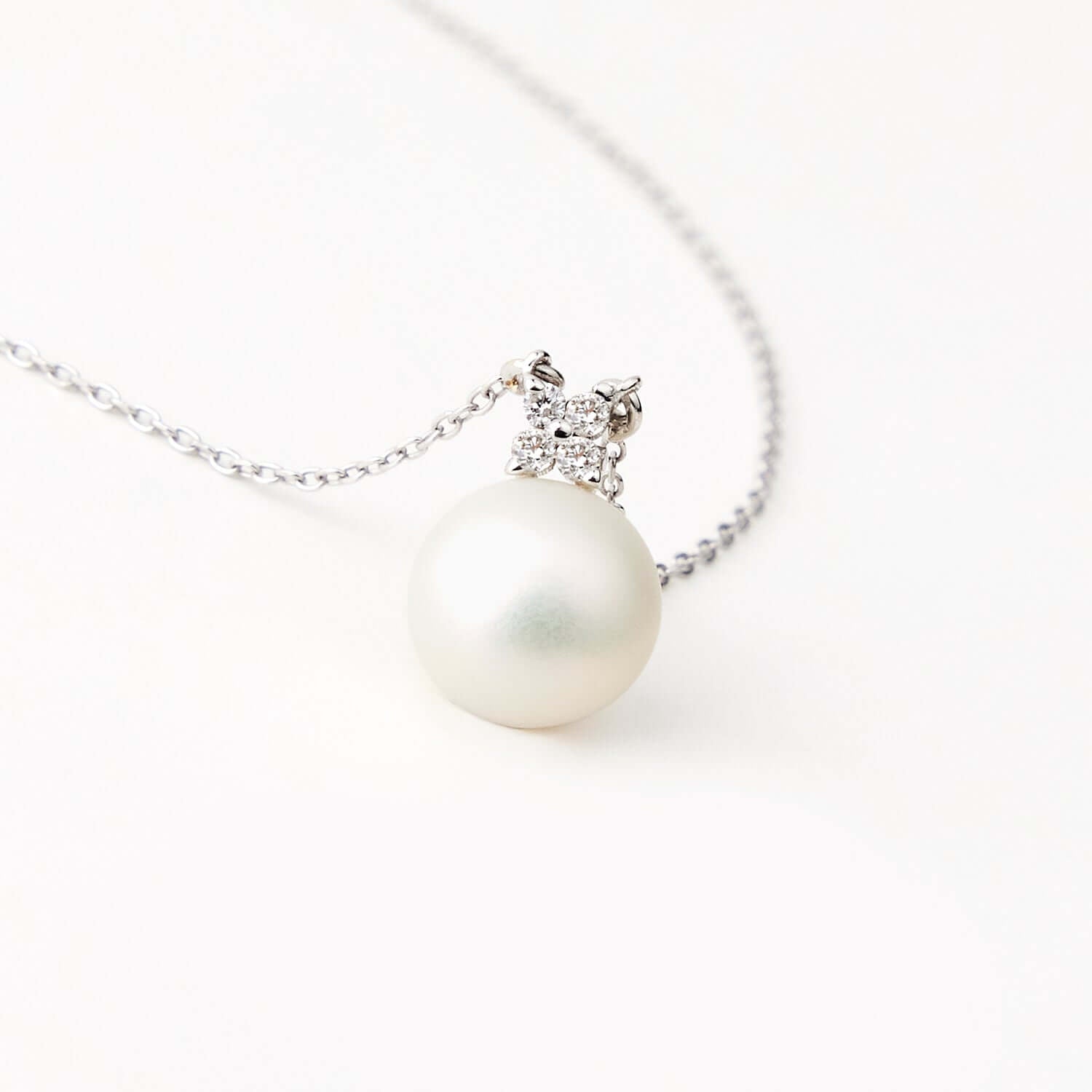 Diamond Bloom and Pearl Necklace