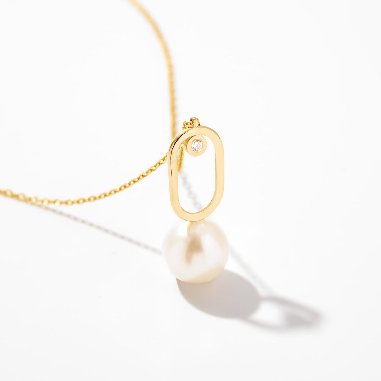 Diamond Paperclip Pearl Necklace in 14K Solid Gold