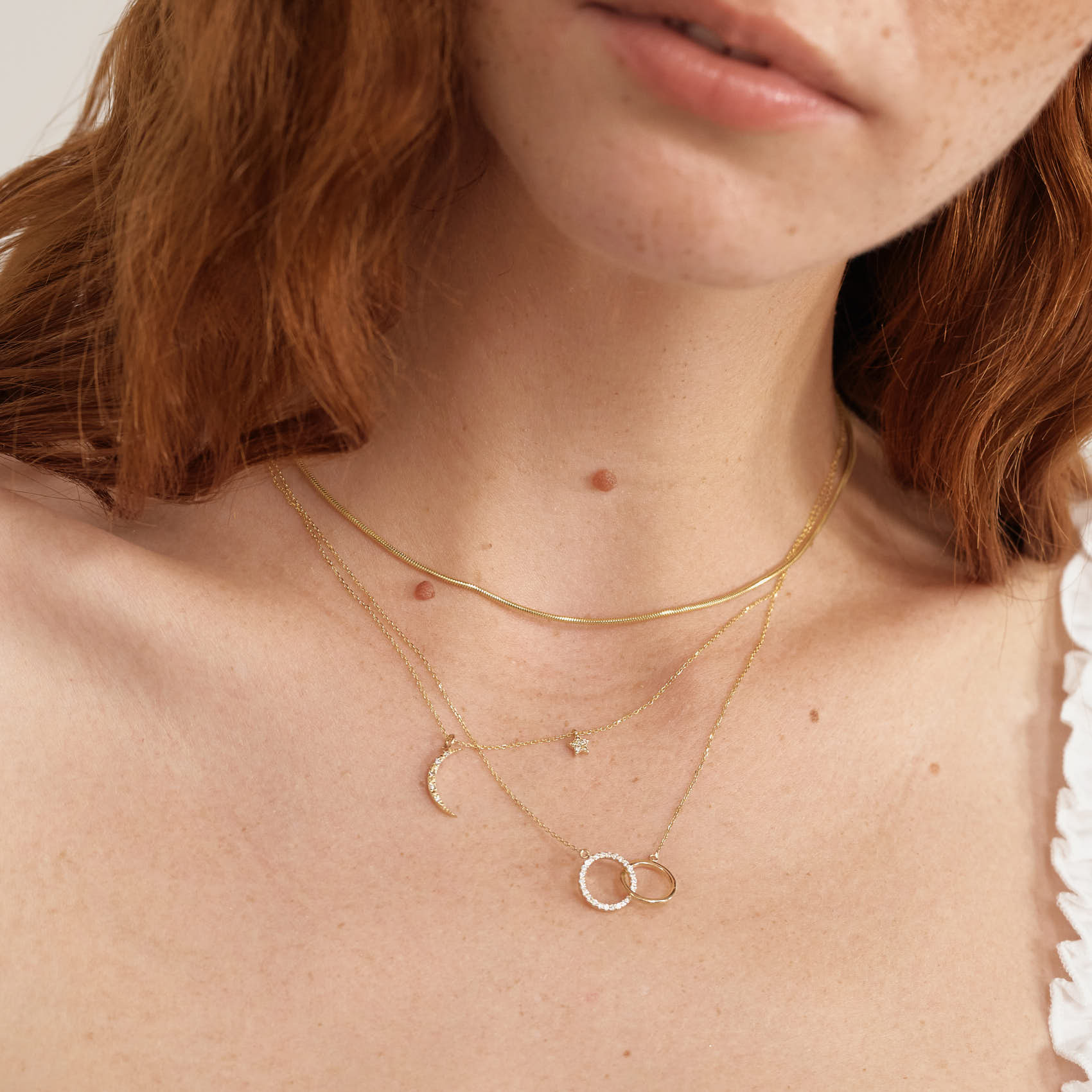 Diamond Interlocking Circle Necklace