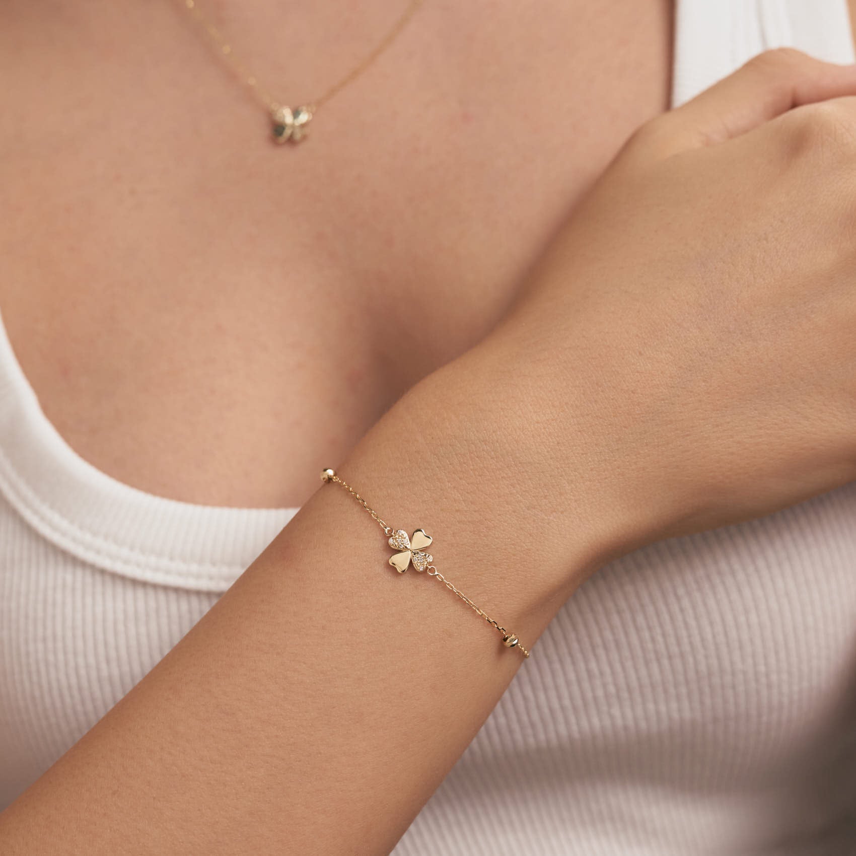 Diamond Four Leaf Clover Chain Bracelet, Minimal Shamrock Solid Gold Bracelet, Tiny Diamond Lucky deals Bracelet 14k Gold