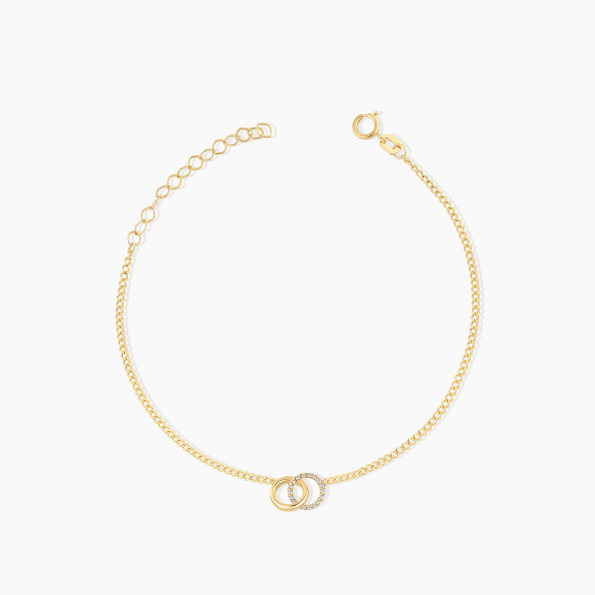 Diamond Interlocking Circles Bracelet