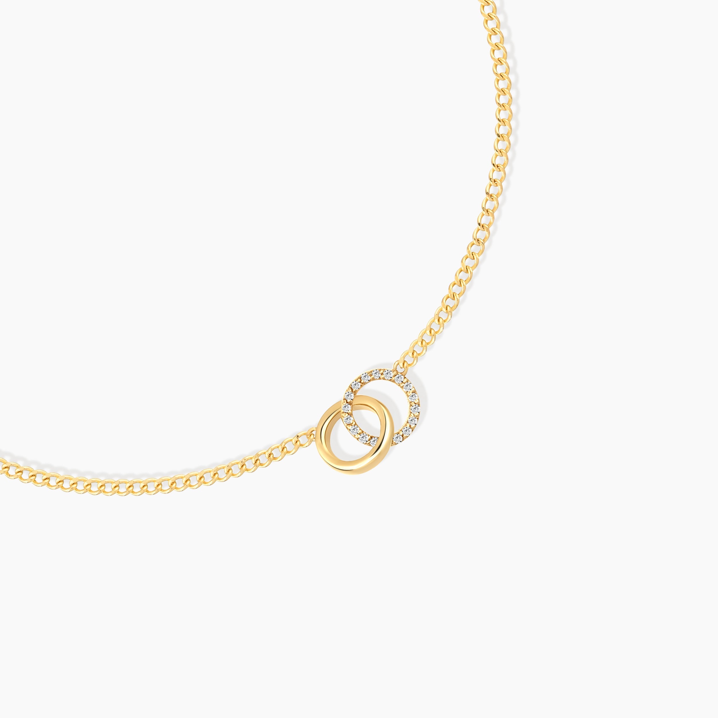 Diamond Interlocking Circles Bracelet