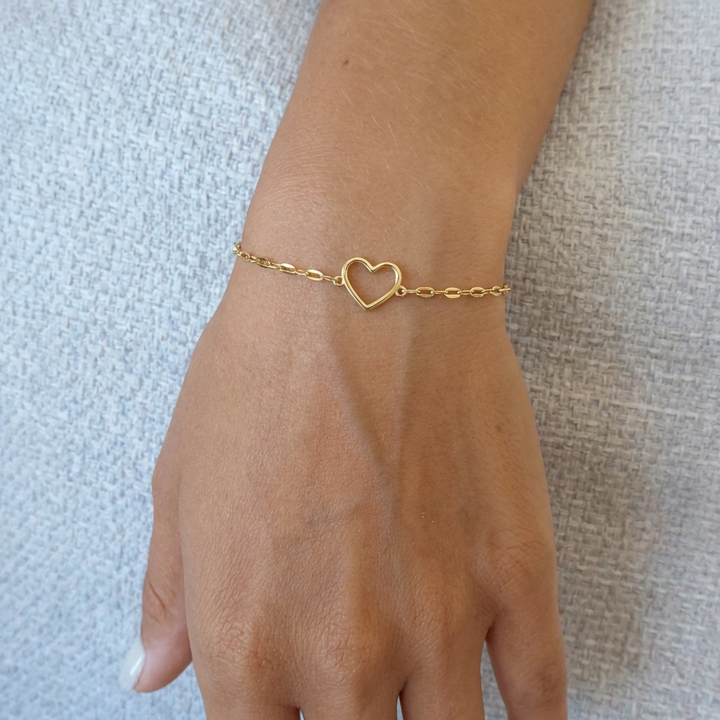 Dainty Little Heart Bracelet