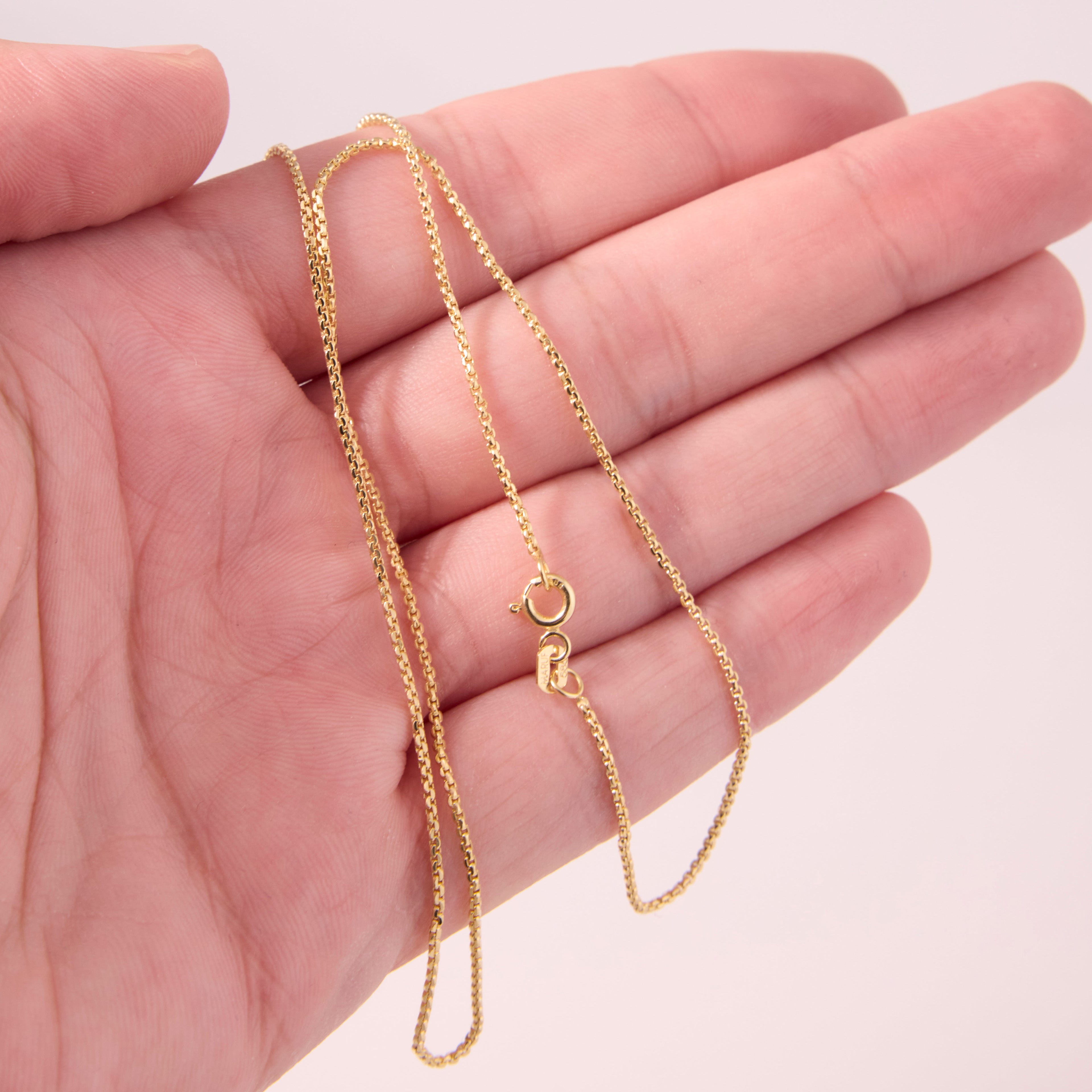 Dainty Figaro Chain