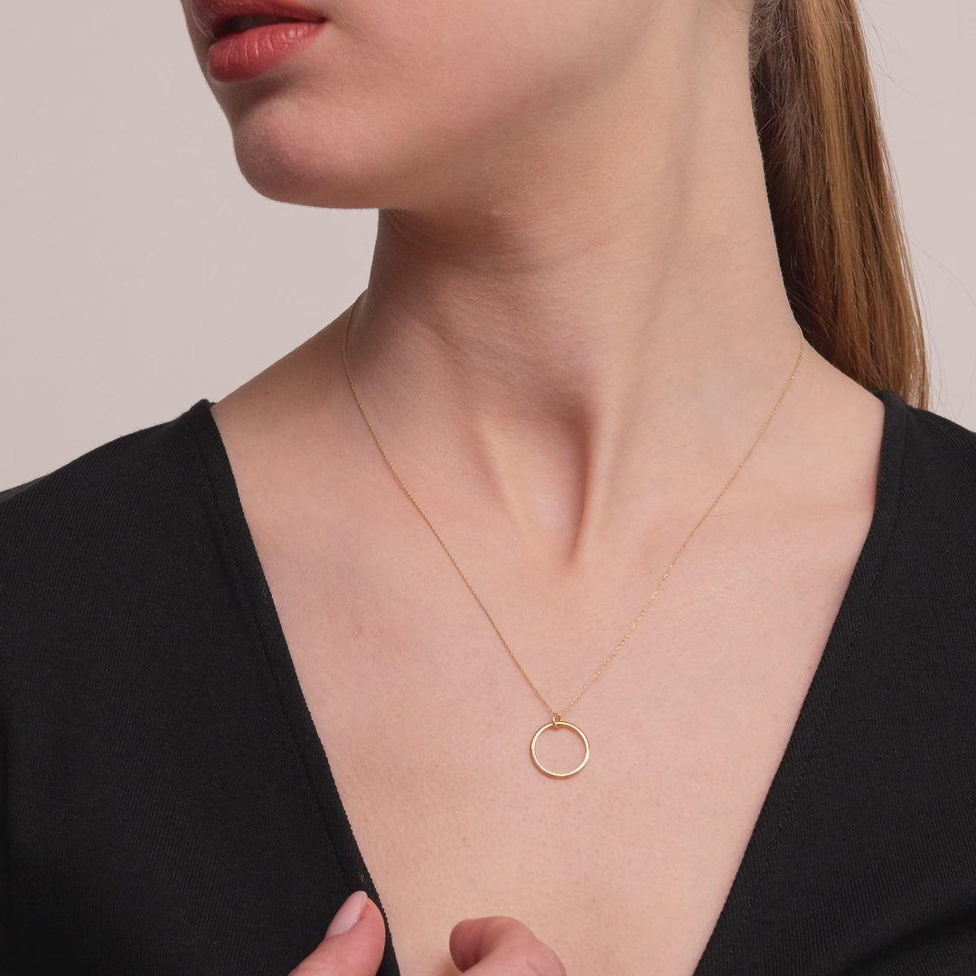 Circle Pendant Necklace