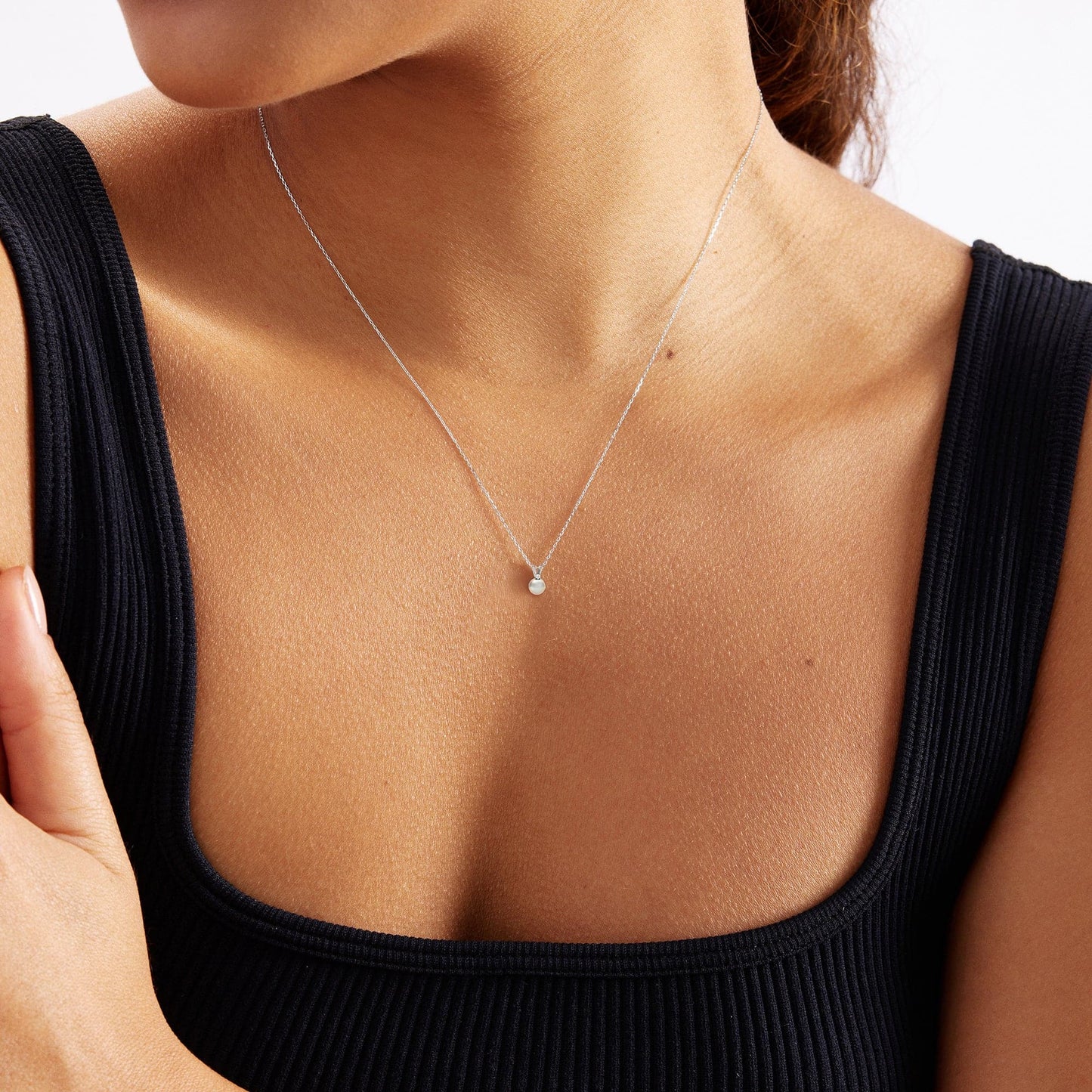 Diamond and Freshwater Cultered Pearl Pendant Necklace in 14K White Gold ((1/16 ct. tw. diamond and 8 mm pearl size)