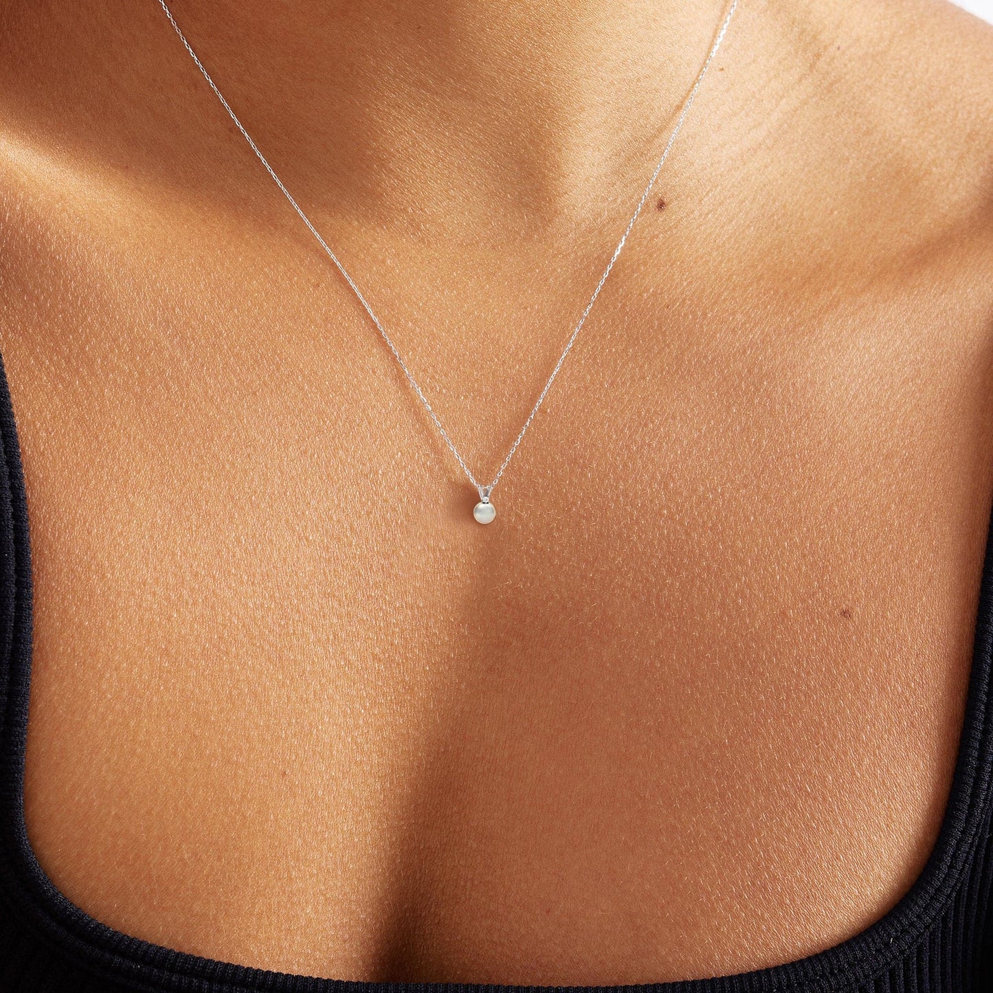 Diamond and Freshwater Cultered Pearl Pendant Necklace in 14K White Gold ((1/16 ct. tw. diamond and 8 mm pearl size)